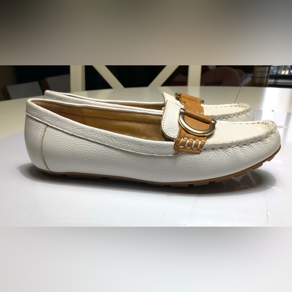 EVOLVE Womens White Hardwa Slip Resistant Mink Slip On Leather Dress Loafers Sz7